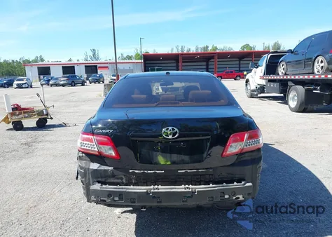 2011 Toyota Camry z USA, uszkodzony, nr VIN 4T1BF3EK6BU708750